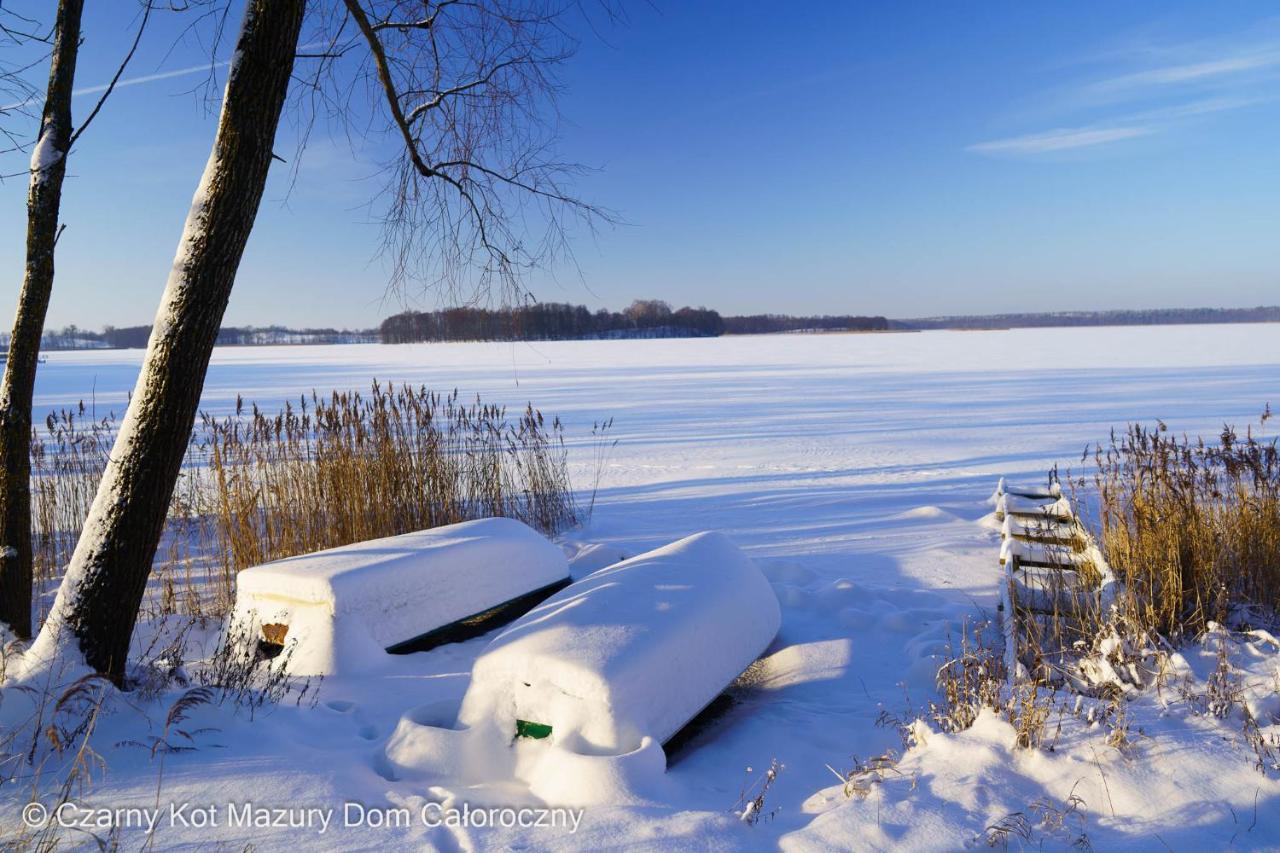 Czarny Kot Mazury Dom Caloroczny *